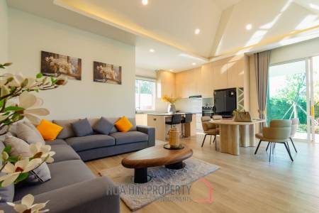 298 sqm New Modern pool villa in Thap Tai Hua Hin