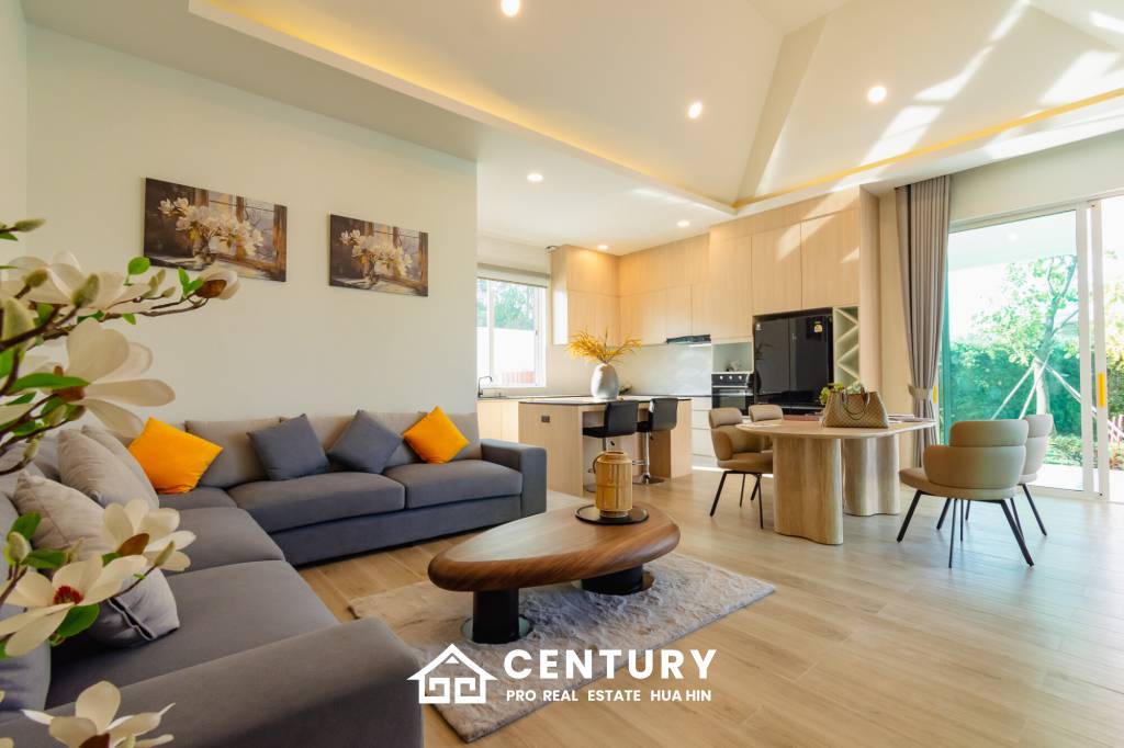 298 sqm New Modern pool villa in Thap Tai Hua Hin