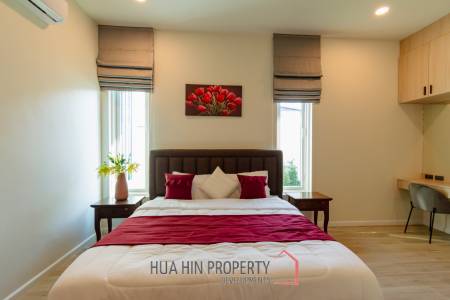 298 sqm New Modern pool villa in Thap Tai Hua Hin