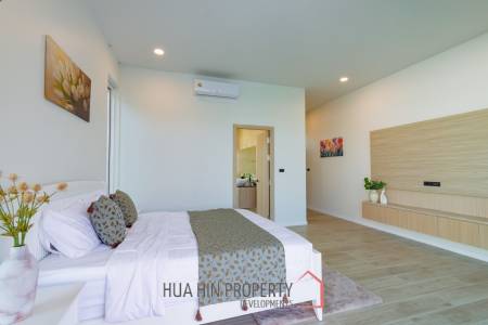 298 sqm New Modern pool villa in Thap Tai Hua Hin