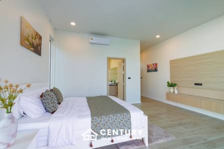 298 sqm New Modern pool villa in Thap Tai Hua Hin