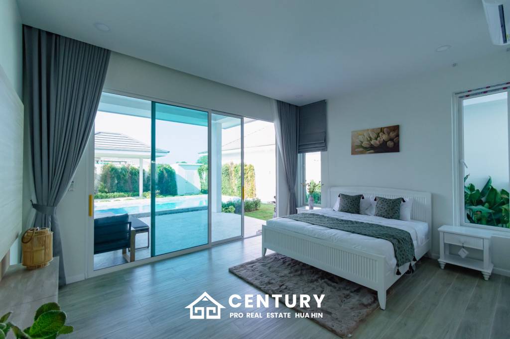 298 sqm New Modern pool villa in Thap Tai Hua Hin