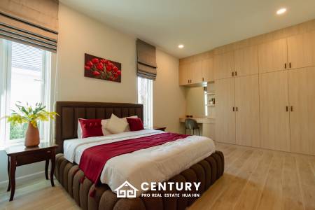 298 sqm New Modern pool villa in Thap Tai Hua Hin