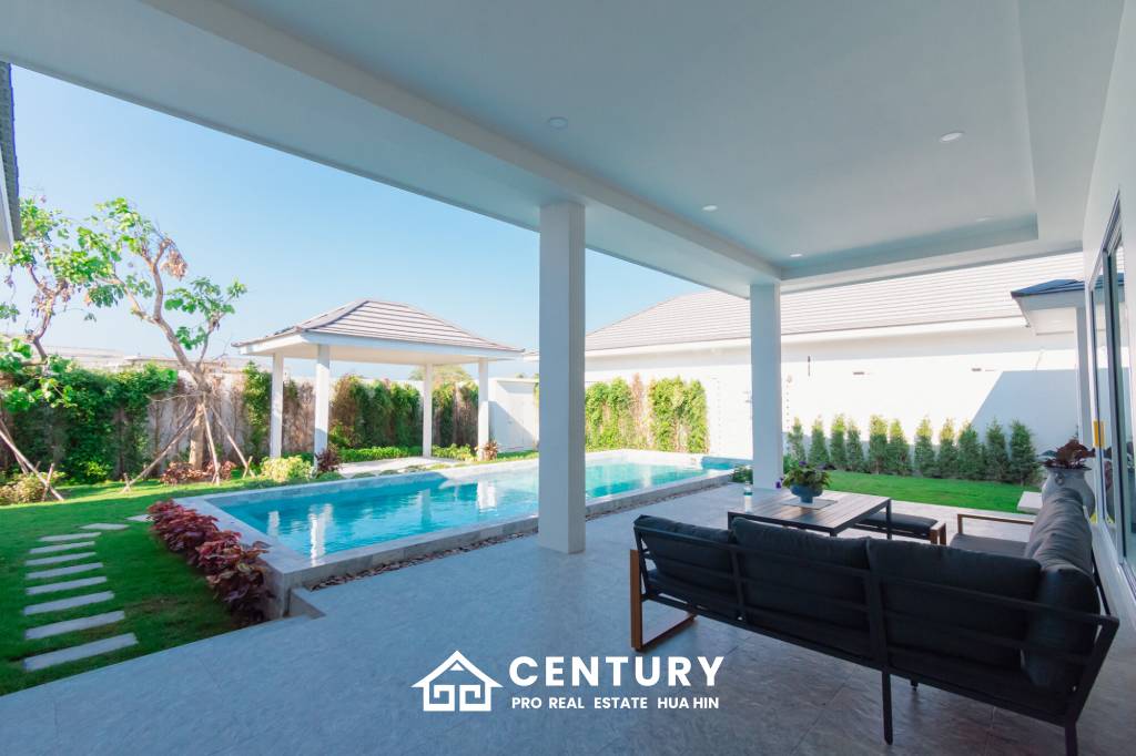 298 sqm New Modern pool villa in Thap Tai Hua Hin