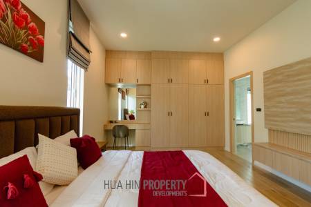 298 sqm New Modern pool villa in Thap Tai Hua Hin