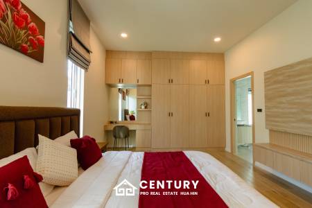 298 sqm New Modern pool villa in Thap Tai Hua Hin