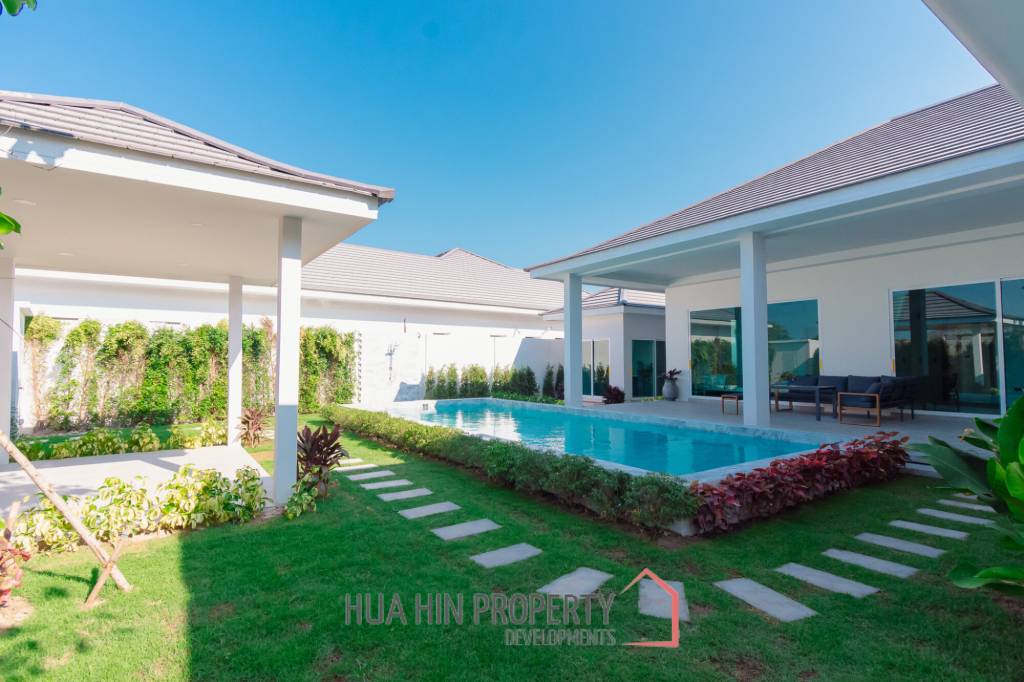 298 sqm New Modern pool villa in Thap Tai Hua Hin