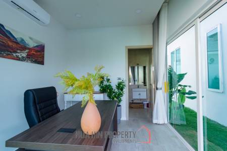 298 sqm New Modern pool villa in Thap Tai Hua Hin