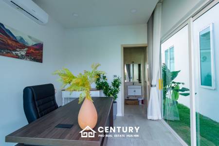 298 sqm New Modern pool villa in Thap Tai Hua Hin