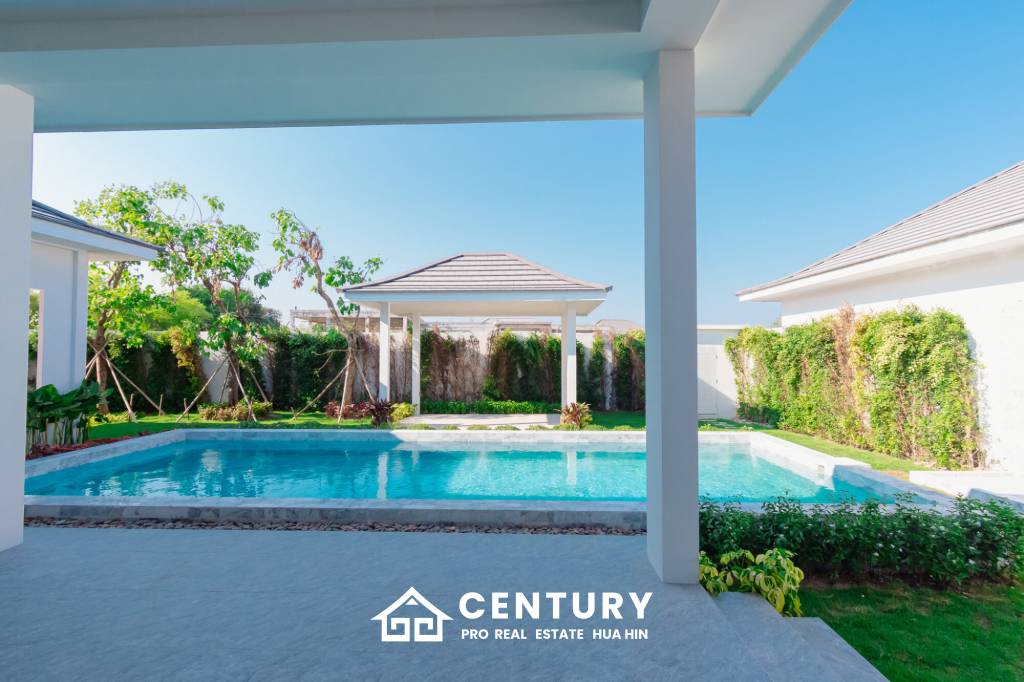 298 sqm New Modern pool villa in Thap Tai Hua Hin
