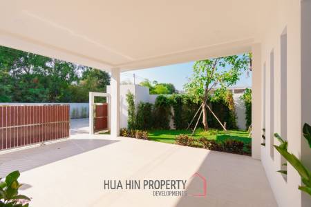 298 sqm New Modern pool villa in Thap Tai Hua Hin