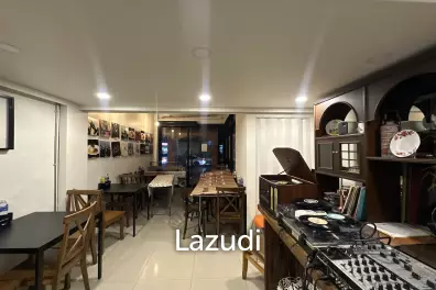 URGENT! Prime Sukhumvit 44 Location | Restaurant-Ready | No Key Money