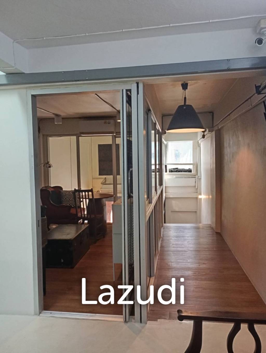 URGENT! Prime Sukhumvit 44 Location | Restaurant-Ready | No Key Money