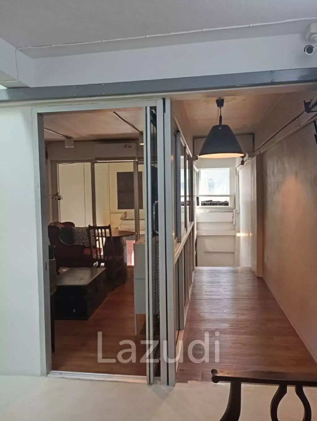 URGENT! Prime Sukhumvit 44 Location | Restaurant-Ready | No Key Money