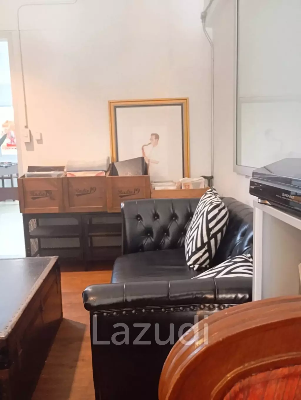 URGENT! Prime Sukhumvit 44 Location | Restaurant-Ready | No Key Money