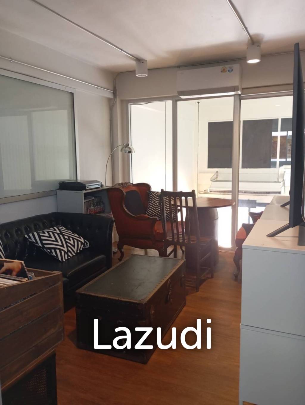 URGENT! Prime Sukhumvit 44 Location | Restaurant-Ready | No Key Money