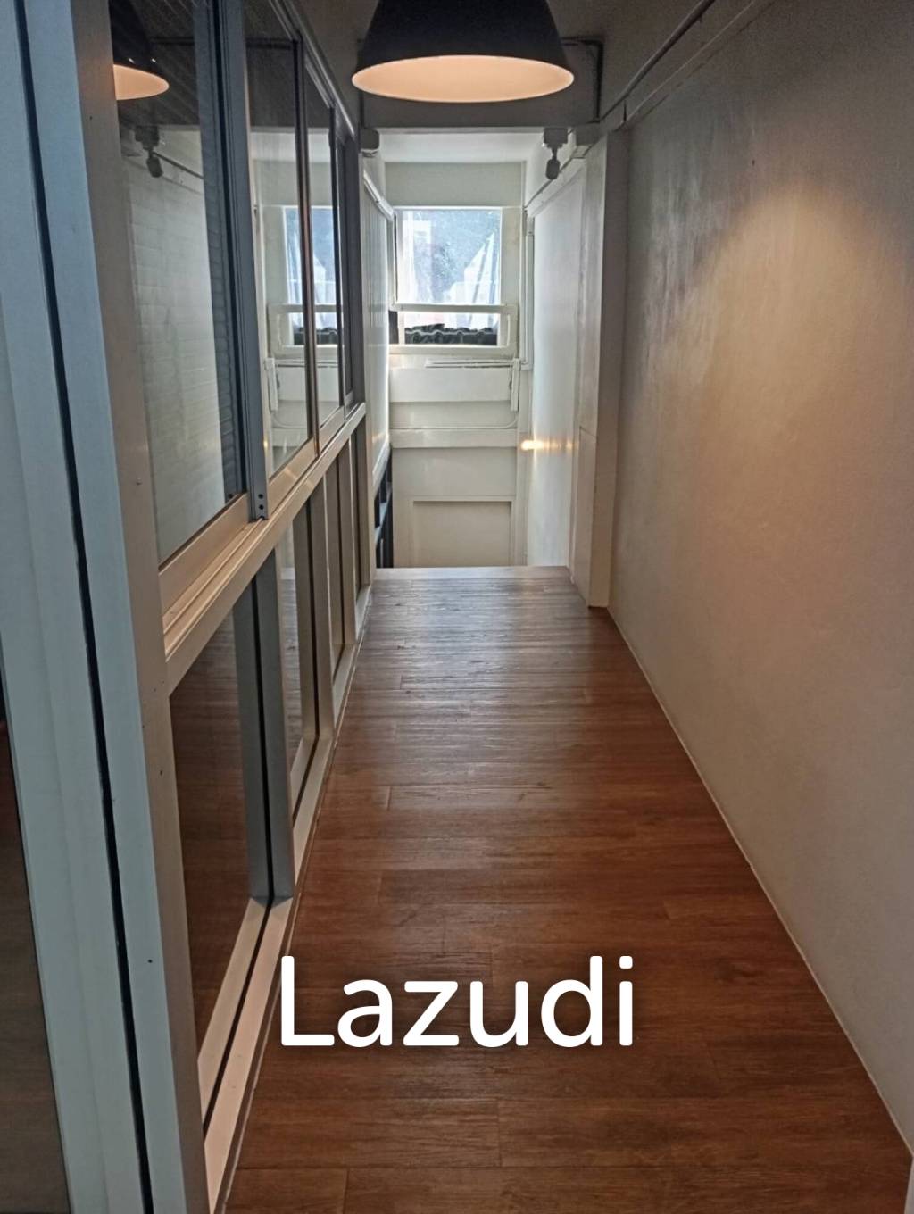URGENT! Prime Sukhumvit 44 Location | Restaurant-Ready | No Key Money