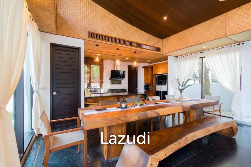 Oceanfront 4 Bedroom Pool Villa in Pran Buri