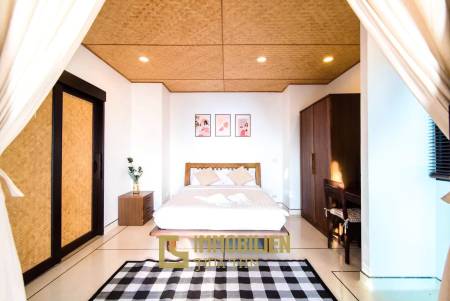 Oceanfront 4 Bedroom Pool Villa in Pran Buri