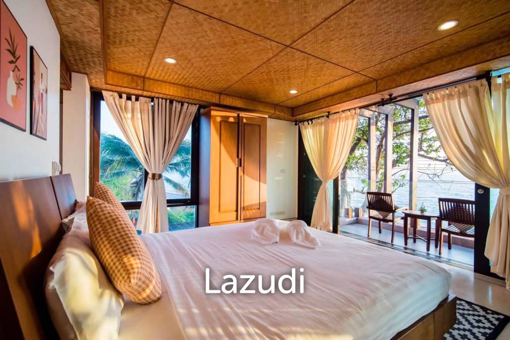 Oceanfront 4 Bedroom Pool Villa in Pran Buri