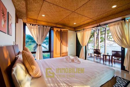 Oceanfront 4 Bedroom Pool Villa in Pran Buri