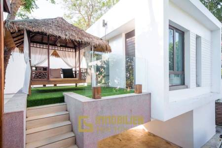 Oceanfront 4 Bedroom Pool Villa in Pran Buri