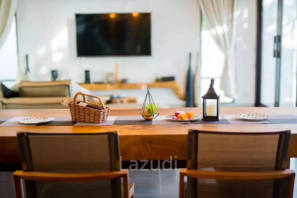 Oceanfront 4 Bedroom Pool Villa in Pran Buri