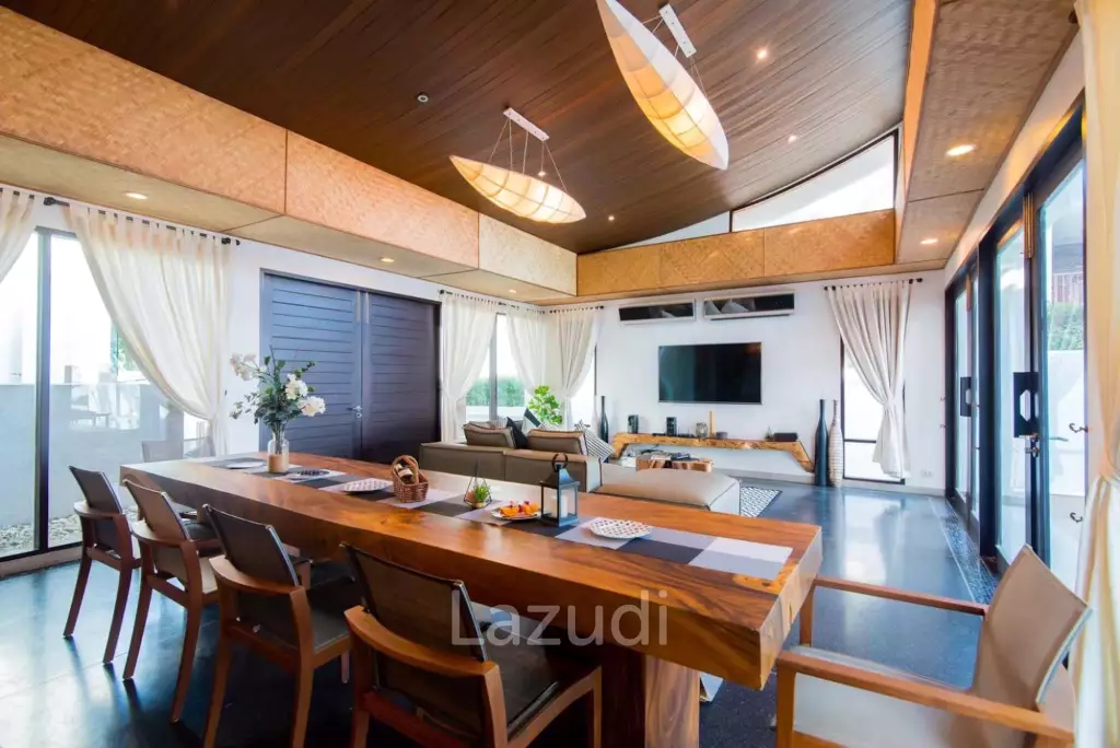 Oceanfront 4 Bedroom Pool Villa in Pran Buri