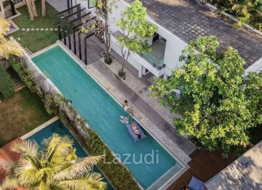 Oceanfront 4 Bedroom Pool Villa in Pran Buri
