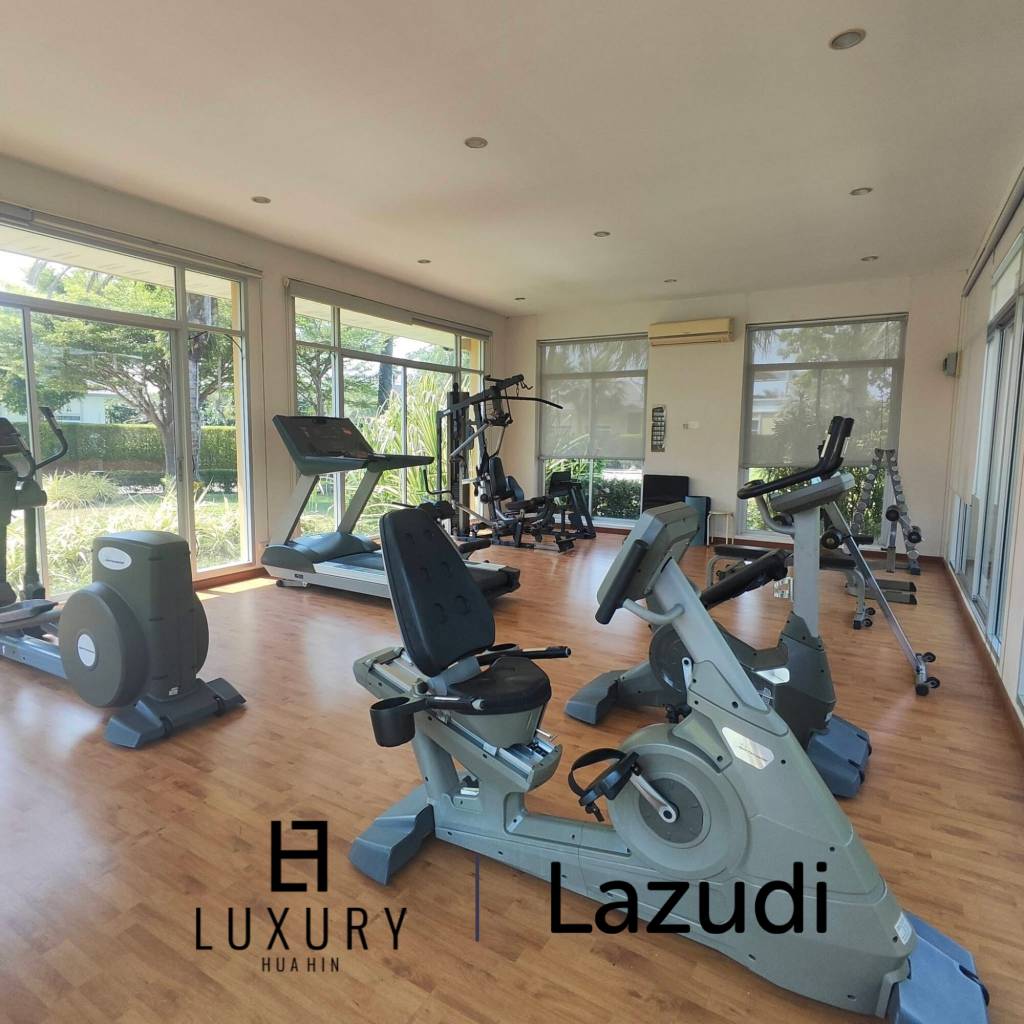 Modern detached house with pool in Cha Am