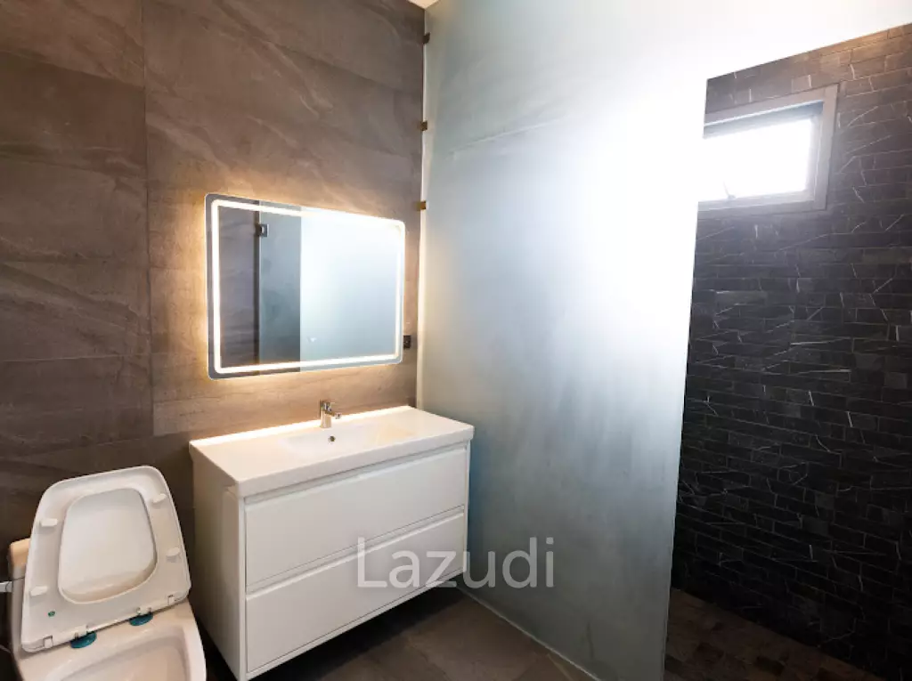 Newly built 3 bedroom pool villa for sale only 5 minutes from Nai harn beach