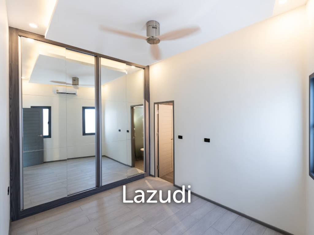 Newly built 3 bedroom pool villa for sale only 5 minutes from Nai harn beach