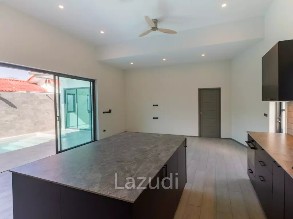 Newly built 3 bedroom pool villa for sale only 5 minutes from Nai harn beach