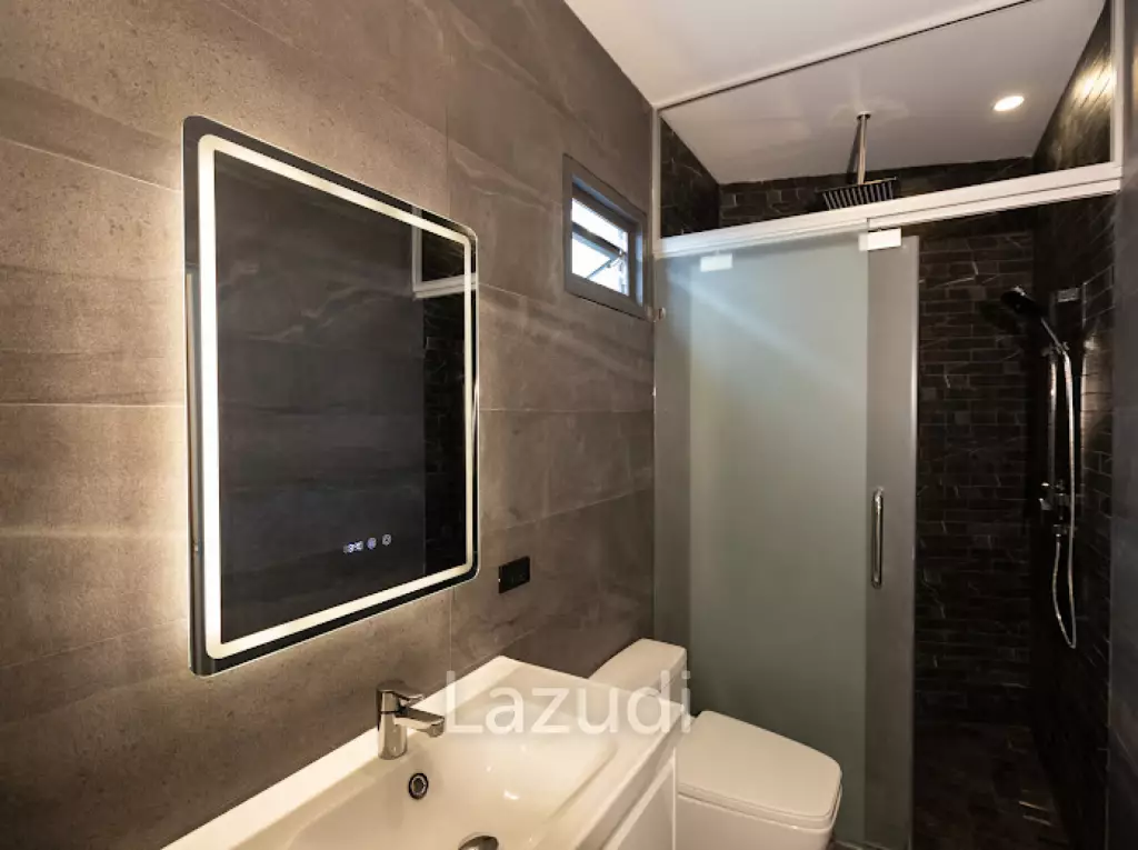 Newly built 3 bedroom pool villa for sale only 5 minutes from Nai harn beach