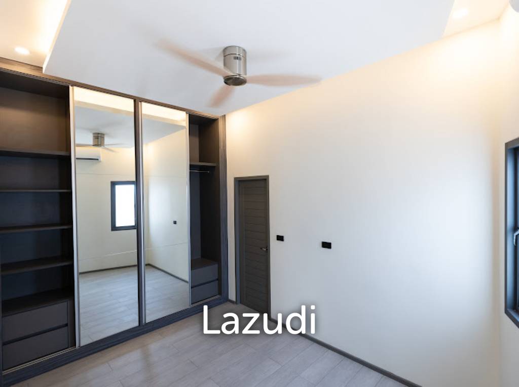 Newly built 3 bedroom pool villa for sale only 5 minutes from Nai harn beach