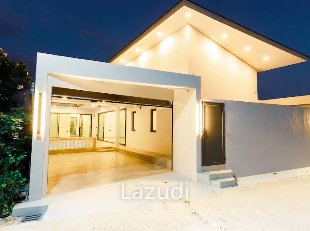 Newly built 3 bedroom pool villa for sale only 5 minutes from Nai harn beach