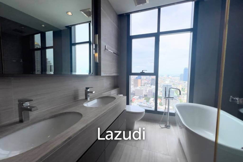 97 sqm 3 Bed condo at The Diplomat Sathorn in Si Lom Bangkok