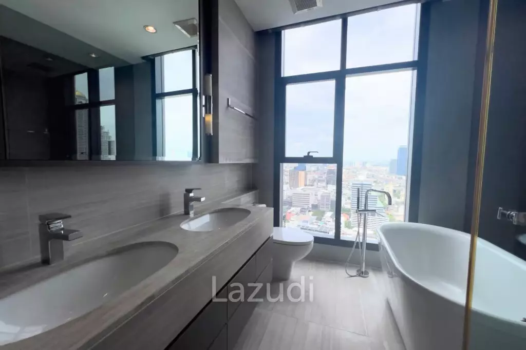 97 sqm 3 Bed condo at The Diplomat Sathorn in Si Lom Bangkok