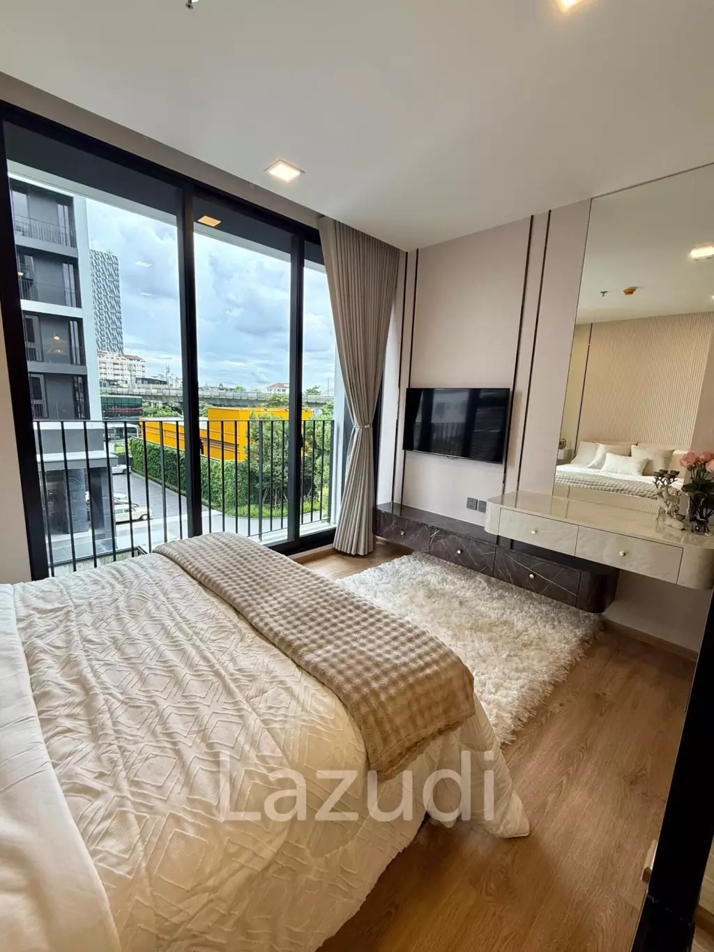 27 sqm modern 1 bedroom condo Noble Around Ari Phaya Thai Bangkok