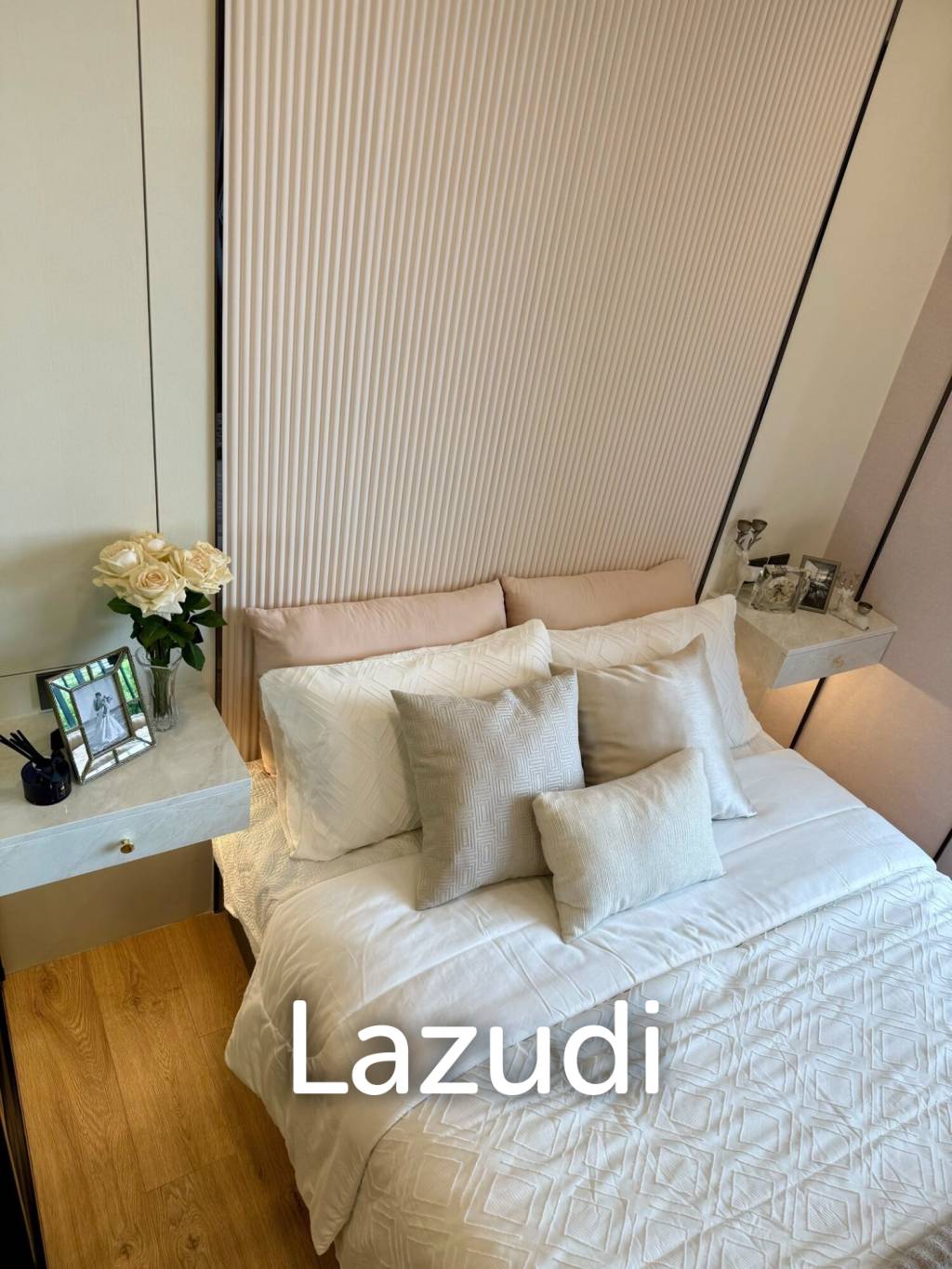 27 sqm modern 1 bedroom condo Noble Around Ari Phaya Thai Bangkok