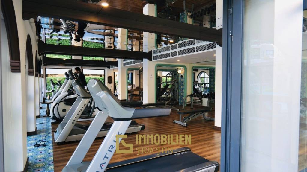 4 этаж / жилая площадь 26 кв.м / балкон