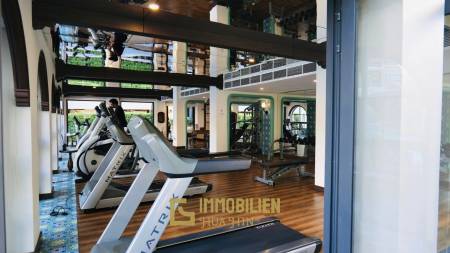 4 этаж / жилая площадь 26 кв.м / балкон