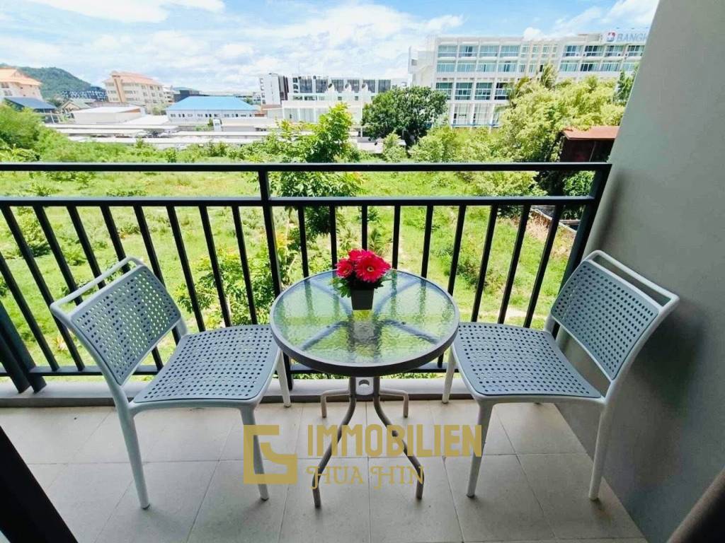 4 этаж / жилая площадь 26 кв.м / балкон