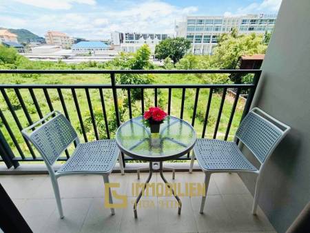 4 этаж / жилая площадь 26 кв.м / балкон