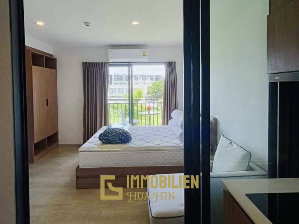 4 этаж / жилая площадь 26 кв.м / балкон