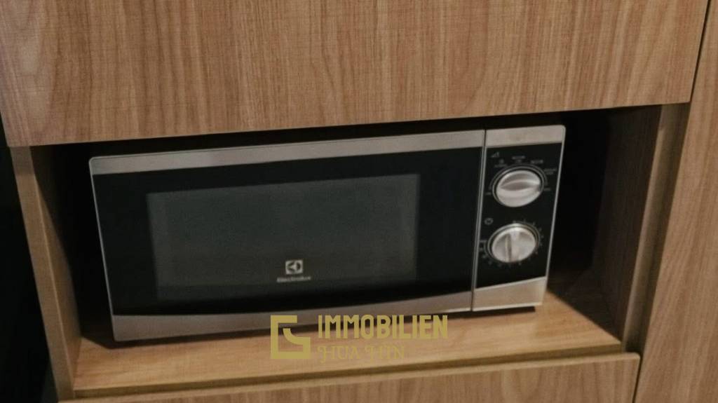 4 этаж / жилая площадь 26 кв.м / балкон