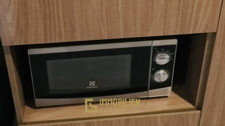 4 этаж / жилая площадь 26 кв.м / балкон