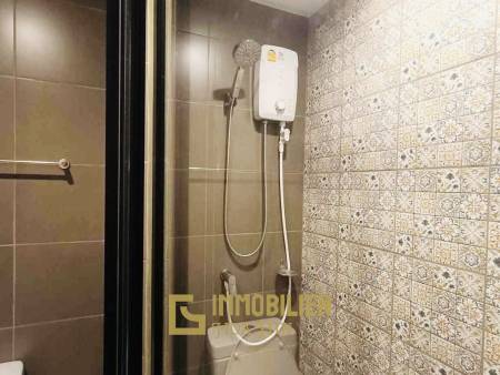 4 этаж / жилая площадь 26 кв.м / балкон