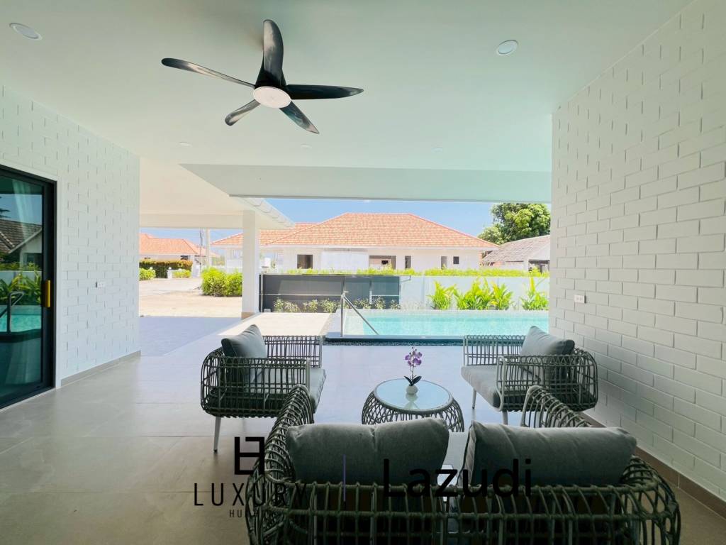 NEU / Pool Villa / 316 qm Wohnfläche