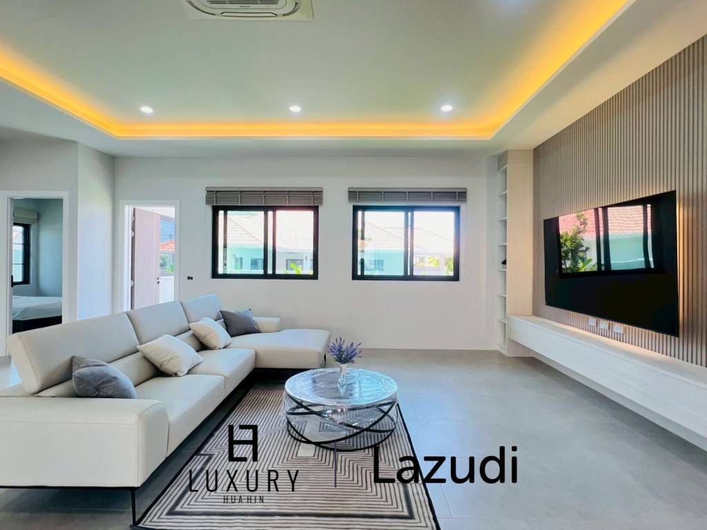 NEU / Pool Villa / 316 qm Wohnfläche